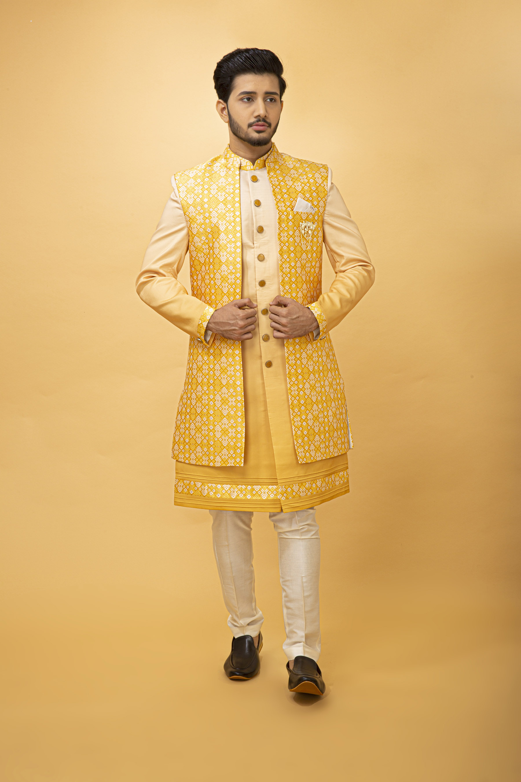 YELLOW GEOMETRY  JACKET WITH OMBRE NAWABI