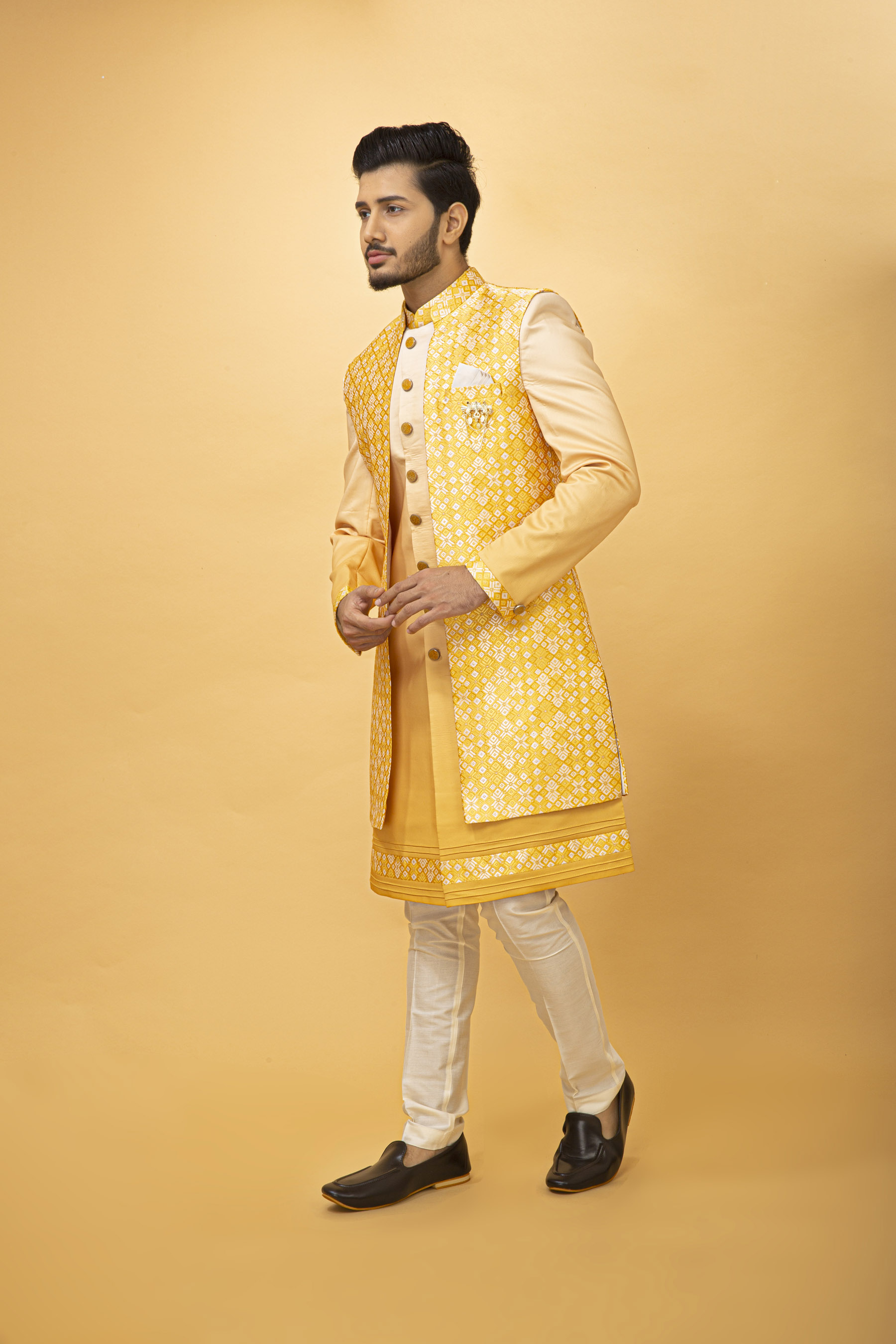 YELLOW GEOMETRY  JACKET WITH OMBRE NAWABI