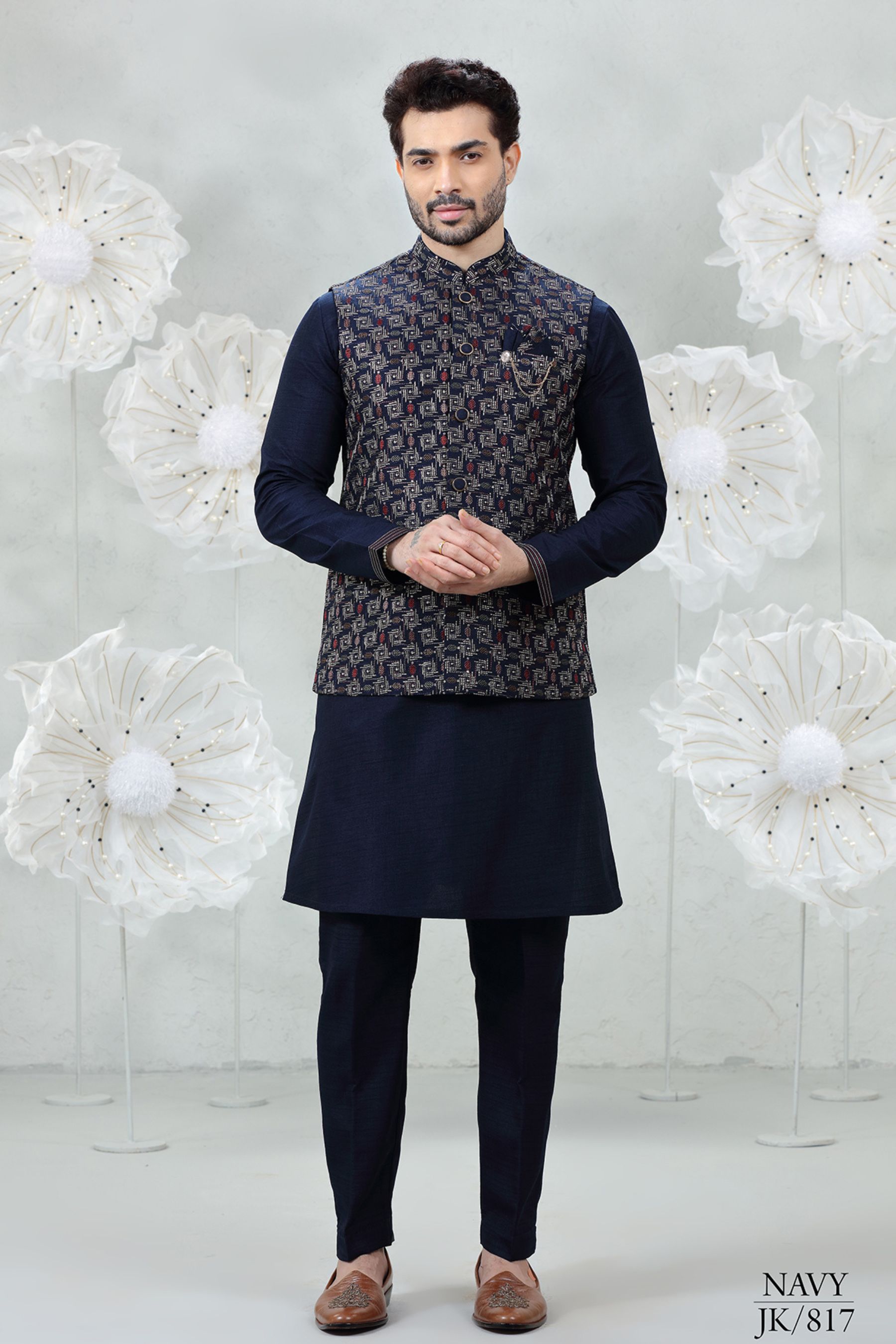 SQUARE SHAPE EMBROIDERED KURTA JACKETSET