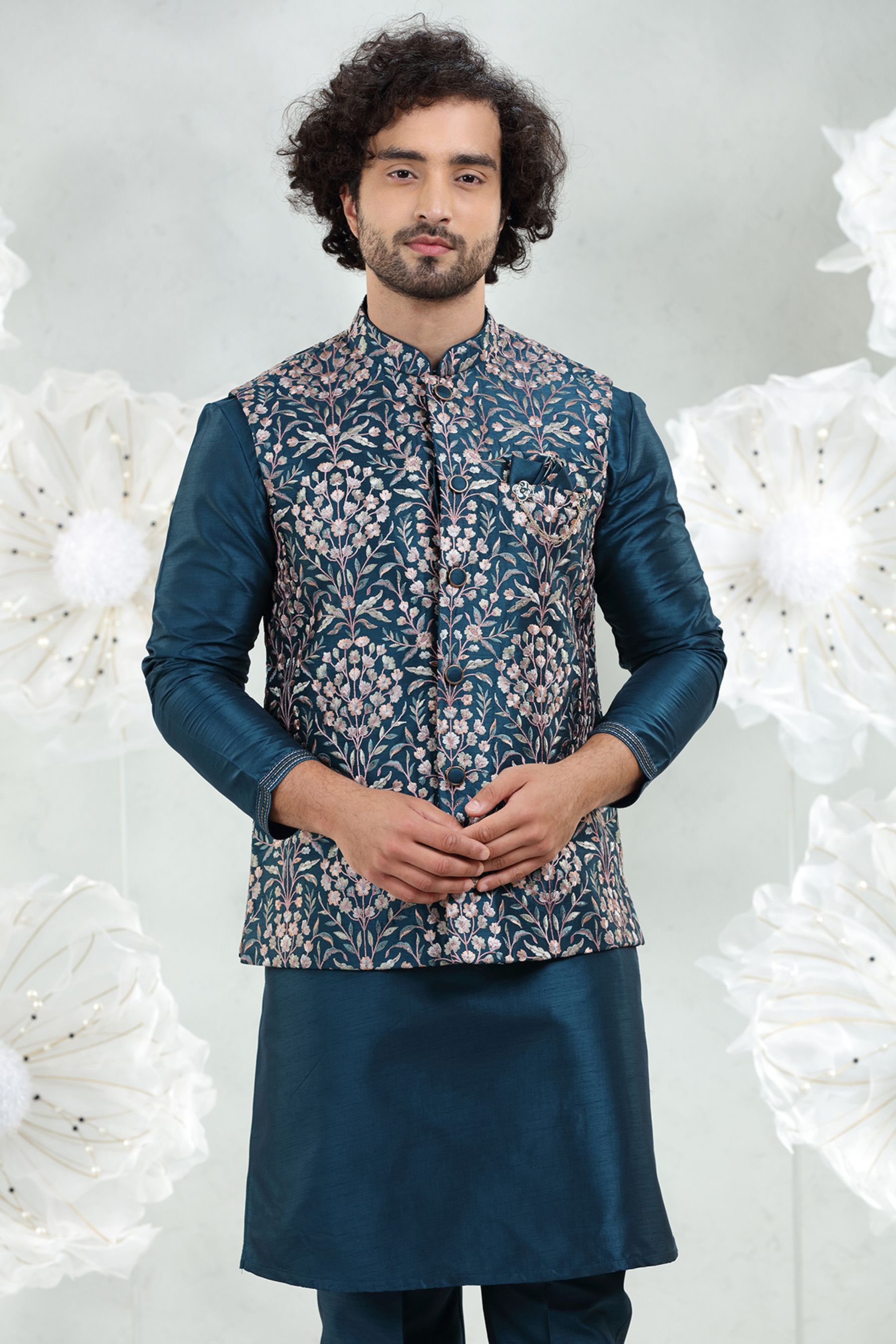 RAMA EMBROIDERED JACKETSET